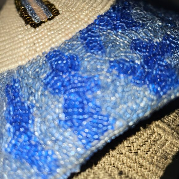 Bamboo Trading Company Sand Dollar Beaded Crossbody or Wristlet Bag - Picture 9 of 10